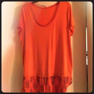 Short sleeved top